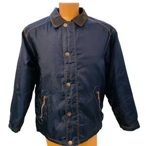 Excellent condition with no holes, tears, stains, or ripped seams.